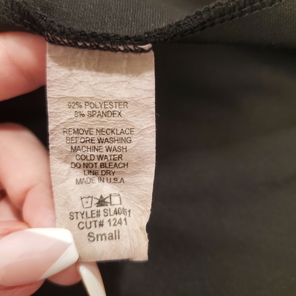 Flair Black Sleeveless Blouse - Picture 6 of 7